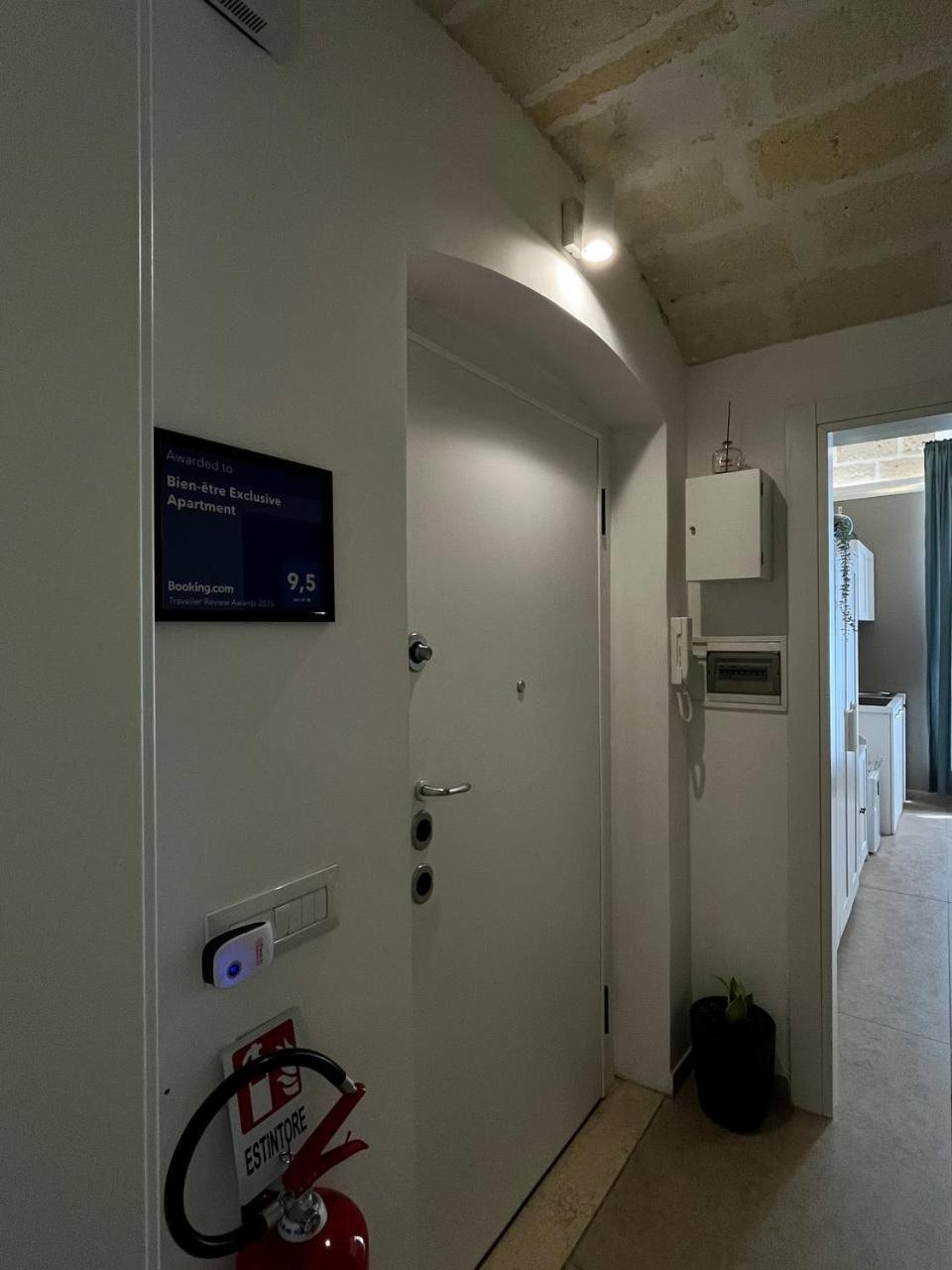 Bien-Etre Exclusive Apartment Taranto Esterno foto